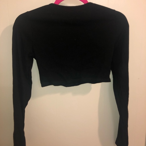 Long sleeve black button up crop top - Picture 2 of 3
